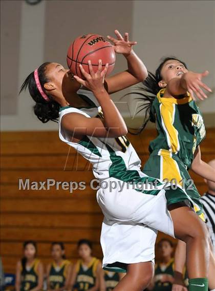 Thumbnail 3 in Westmoor vs. Davis (Coaches vs. Cancer) photogallery.