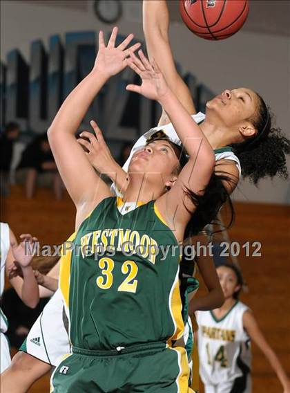 Thumbnail 3 in Westmoor vs. Davis (Coaches vs. Cancer) photogallery.