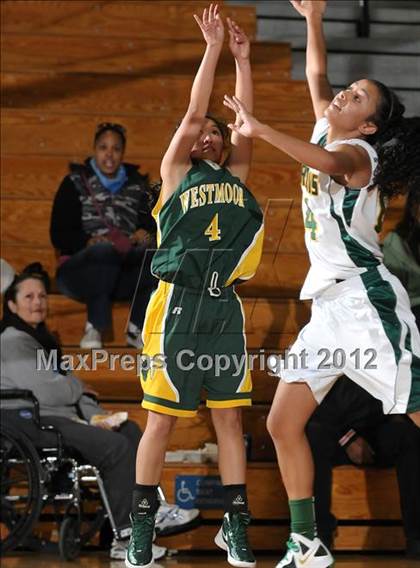 Thumbnail 1 in Westmoor vs. Davis (Coaches vs. Cancer) photogallery.