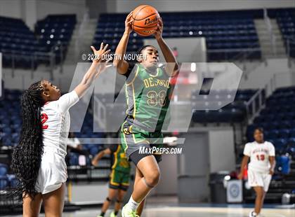 Thumbnail 3 in Bellaire vs. DeSoto (RCS Sports Kickoff Classic) photogallery.