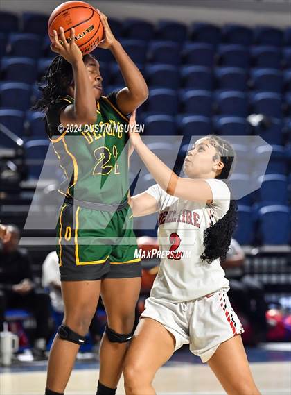 Thumbnail 1 in Bellaire vs. DeSoto (RCS Sports Kickoff Classic) photogallery.