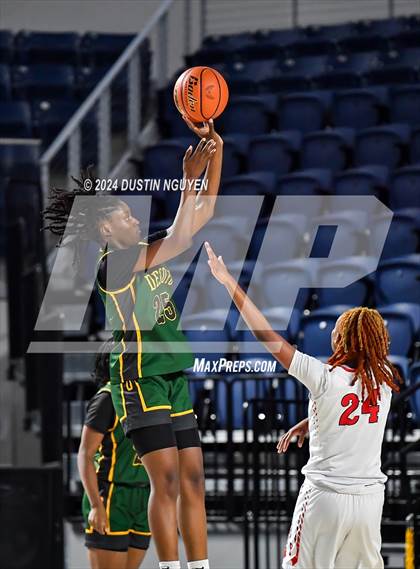 Thumbnail 2 in Bellaire vs. DeSoto (RCS Sports Kickoff Classic) photogallery.