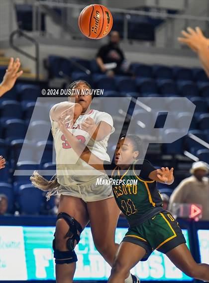 Thumbnail 2 in Bellaire vs. DeSoto (RCS Sports Kickoff Classic) photogallery.