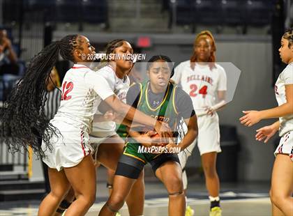 Thumbnail 3 in Bellaire vs. DeSoto (RCS Sports Kickoff Classic) photogallery.