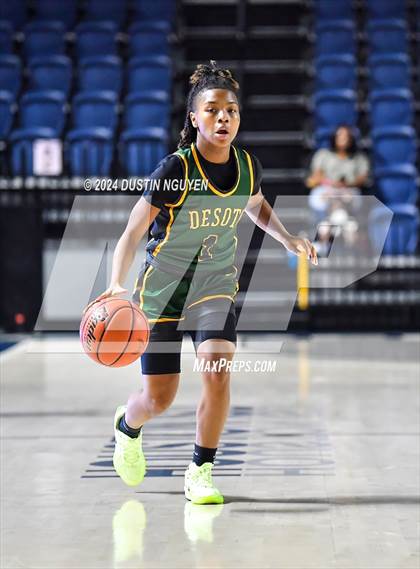 Thumbnail 1 in Bellaire vs. DeSoto (RCS Sports Kickoff Classic) photogallery.