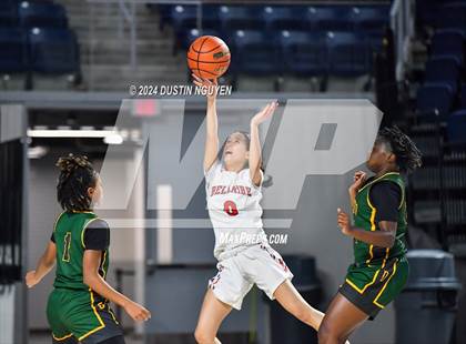Thumbnail 1 in Bellaire vs. DeSoto (RCS Sports Kickoff Classic) photogallery.