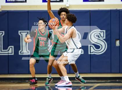 Thumbnail 2 in College Park vs The Woodlands photogallery.