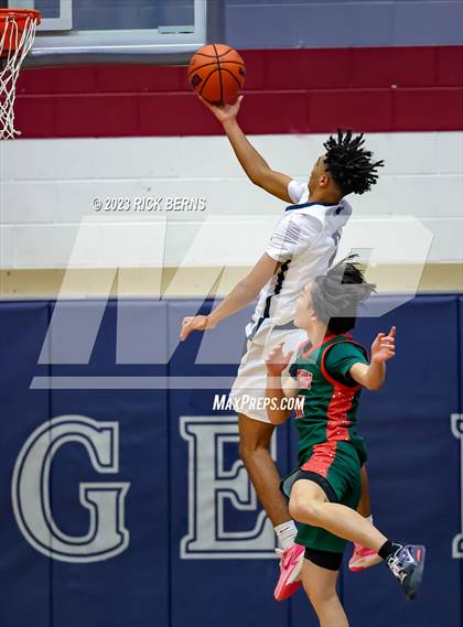 Thumbnail 1 in College Park vs The Woodlands photogallery.