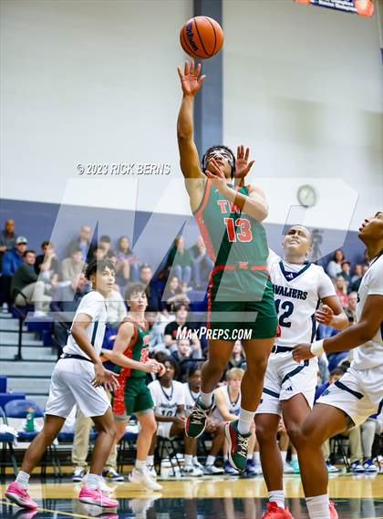 Thumbnail 2 in College Park vs The Woodlands photogallery.