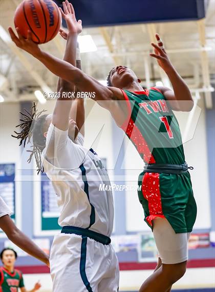 Thumbnail 1 in College Park vs The Woodlands photogallery.