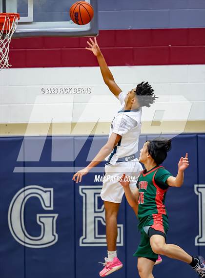 Thumbnail 2 in College Park vs The Woodlands photogallery.
