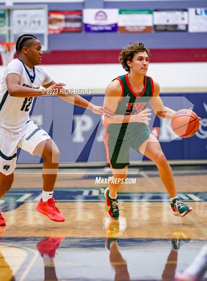 Thumbnail 2 in College Park vs The Woodlands photogallery.