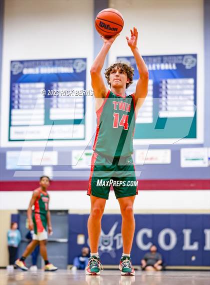 Thumbnail 3 in College Park vs The Woodlands photogallery.