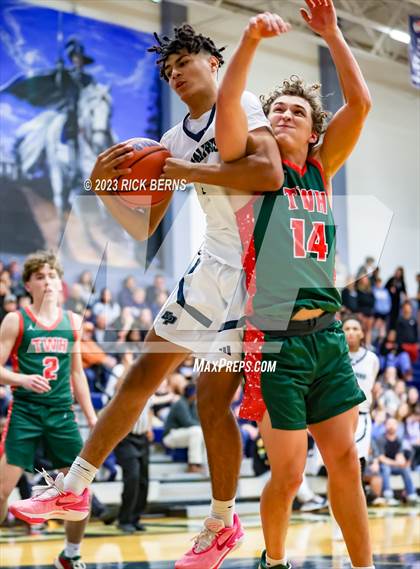 Thumbnail 3 in College Park vs The Woodlands photogallery.
