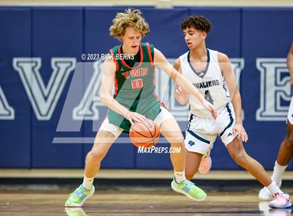 Thumbnail 2 in College Park vs The Woodlands photogallery.