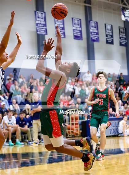 Thumbnail 3 in College Park vs The Woodlands photogallery.