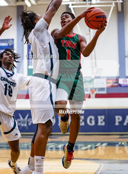Thumbnail 2 in College Park vs The Woodlands photogallery.