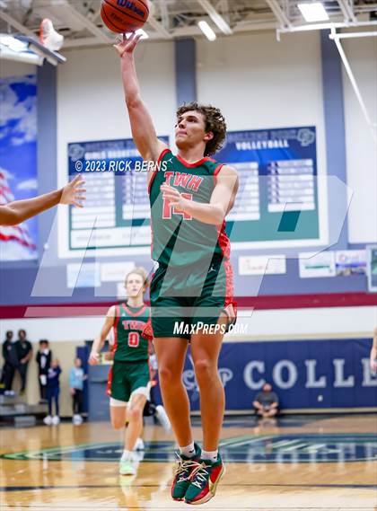Thumbnail 1 in College Park vs The Woodlands photogallery.