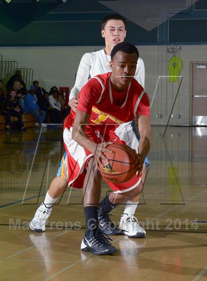Thumbnail 2 in Center vs. Berkeley (Adidas Challenge) photogallery.