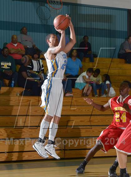 Thumbnail 2 in Center vs. Berkeley (Adidas Challenge) photogallery.