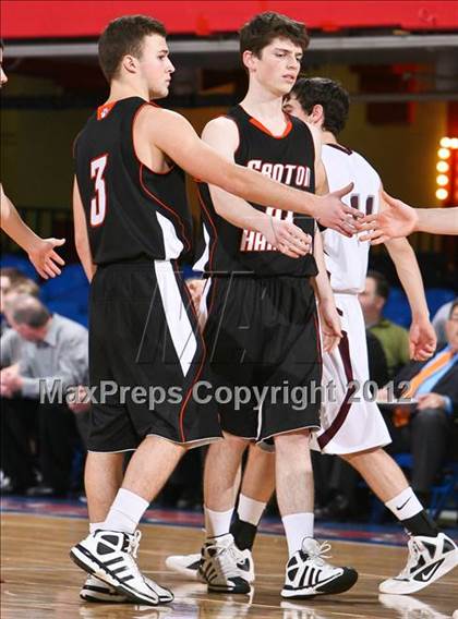 Thumbnail 1 in Albertus Magnus vs. Croton-Harmon (Class B Semifinal) photogallery.