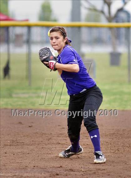 Thumbnail 3 in Lemoore vs. Centennial photogallery.