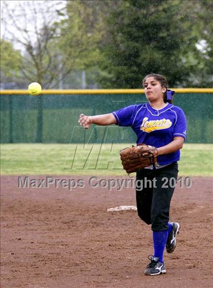 Thumbnail 3 in Lemoore vs. Centennial photogallery.