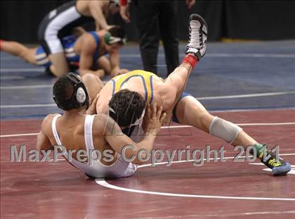 Thumbnail 3 in CIF State Boys Wrestling Championships (Round 2) photogallery.