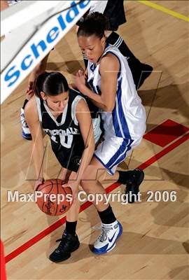 Thumbnail 2 in Stockdale vs. Eastlake (SD Winter Showcase) photogallery.