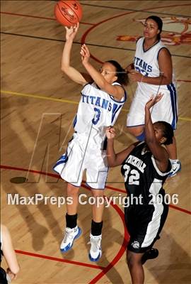 Thumbnail 3 in Stockdale vs. Eastlake (SD Winter Showcase) photogallery.