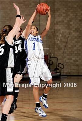 Thumbnail 3 in Stockdale vs. Eastlake (SD Winter Showcase) photogallery.