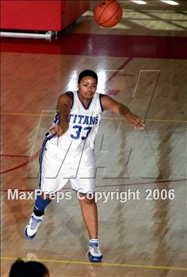 Thumbnail 1 in Stockdale vs. Eastlake (SD Winter Showcase) photogallery.