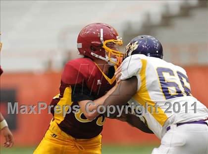 Thumbnail 2 in Ithaca vs. Rochester-East (Syracuse Kickoff Classic) photogallery.