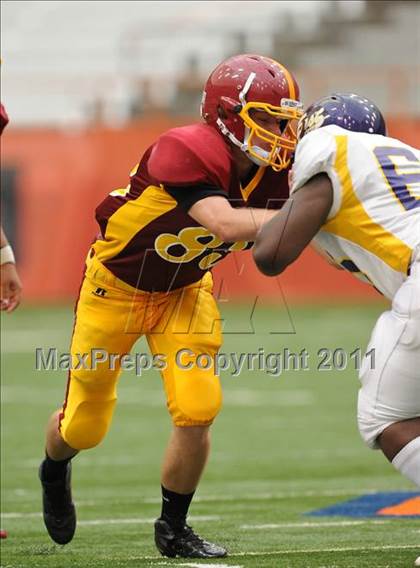 Thumbnail 1 in Ithaca vs. Rochester-East (Syracuse Kickoff Classic) photogallery.