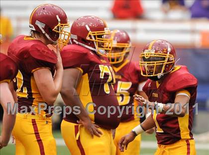 Thumbnail 3 in Ithaca vs. Rochester-East (Syracuse Kickoff Classic) photogallery.