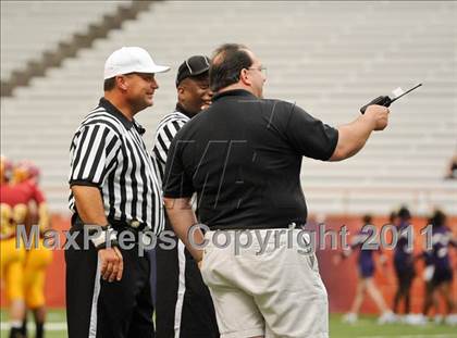 Thumbnail 1 in Ithaca vs. Rochester-East (Syracuse Kickoff Classic) photogallery.