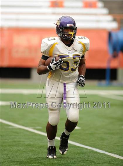 Thumbnail 3 in Ithaca vs. Rochester-East (Syracuse Kickoff Classic) photogallery.