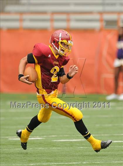 Thumbnail 2 in Ithaca vs. Rochester-East (Syracuse Kickoff Classic) photogallery.