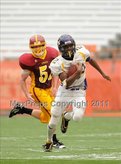 Thumbnail 2 in Ithaca vs. Rochester-East (Syracuse Kickoff Classic) photogallery.