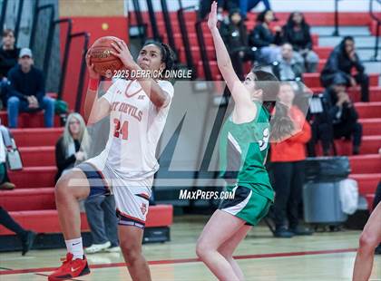 Thumbnail 3 in Farmingdale vs Freeport (Section 8 Class AAA Quartfinals) photogallery.