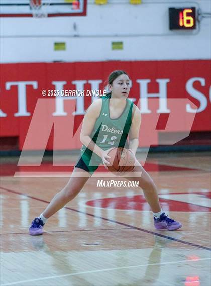 Thumbnail 2 in Farmingdale vs Freeport (Section 8 Class AAA Quartfinals) photogallery.