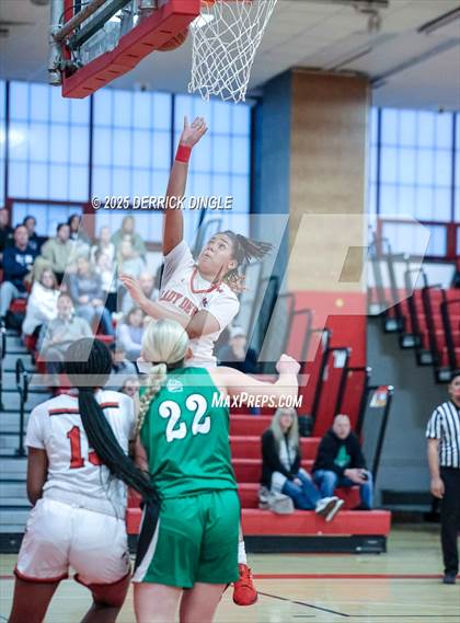 Thumbnail 1 in Farmingdale vs Freeport (Section 8 Class AAA Quartfinals) photogallery.