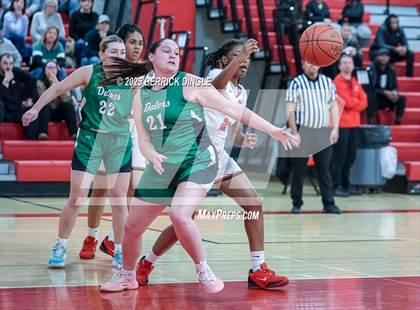 Thumbnail 1 in Farmingdale vs Freeport (Section 8 Class AAA Quartfinals) photogallery.