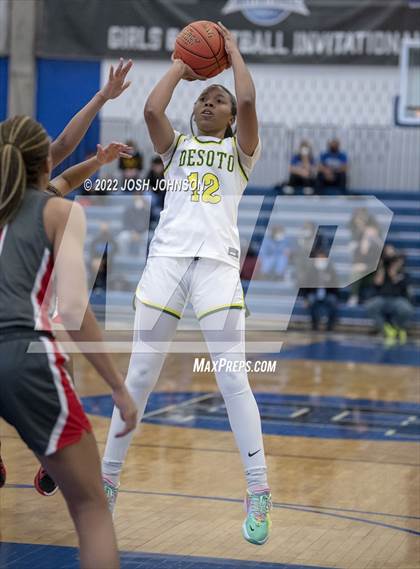 Thumbnail 3 in Sidwell Friends vs. DeSoto photogallery.