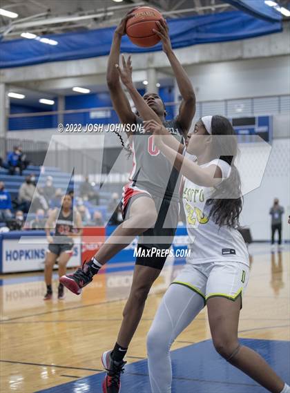 Thumbnail 3 in Sidwell Friends vs. DeSoto photogallery.