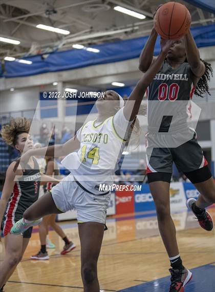 Thumbnail 2 in Sidwell Friends vs. DeSoto photogallery.