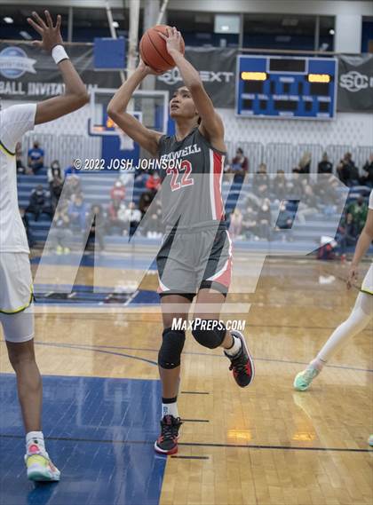 Thumbnail 1 in Sidwell Friends vs. DeSoto photogallery.