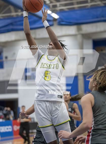 Thumbnail 1 in Sidwell Friends vs. DeSoto photogallery.