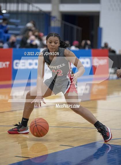 Thumbnail 2 in Sidwell Friends vs. DeSoto photogallery.