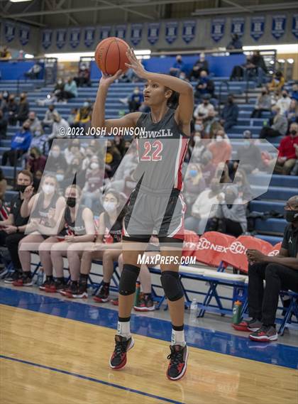 Thumbnail 3 in Sidwell Friends vs. DeSoto photogallery.